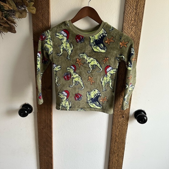 Cat & Jack Dinosaur Christmas Fleece Cozy Pullover EUC XS (4/5)
So soft - Picture 7 of 7